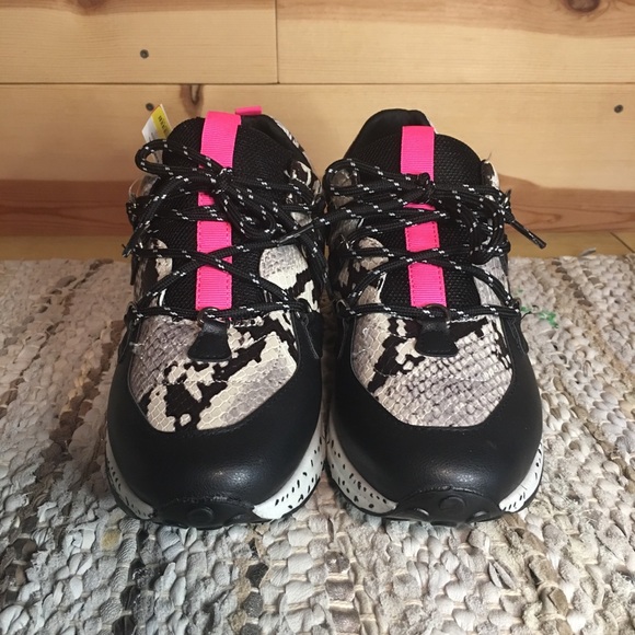 Steve Madden sneakers - Picture 8 of 8